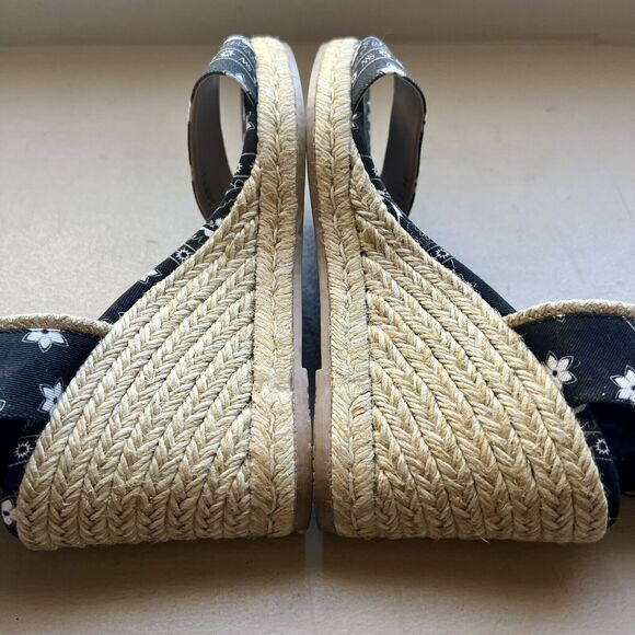 Stuart Weitzman Illeana Black Paisley Bandana Print Espadrille Sandal Women 8.5 - Picture 15 of 16